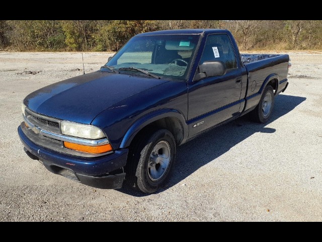 BUY CHEVROLET S-10 2002 REG CAB 108